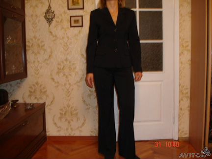 Костюм брючный новый