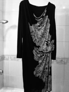 Черное трикотажное платье