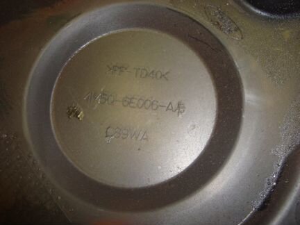 Крышка двс Ford Focus 2 diesel 2009