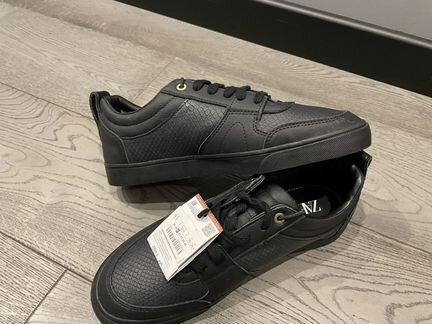 Кроссовки zara новые мужские