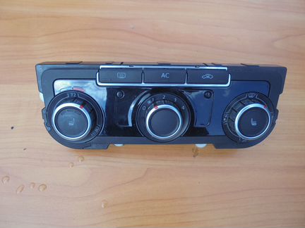 Блок управления климатом Фольксваген Пассат сс