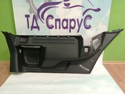 Обшивка багажника задняя правая нижняя Nissan