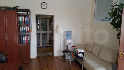 Здание, 1204 м²