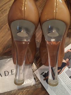 Бежевые эффектные туфли Casadei (оригинал)