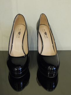 Черные лаковые туфли