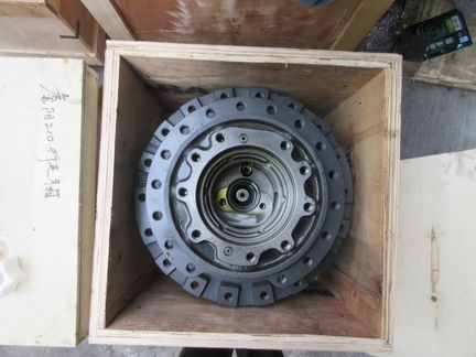 Редуктор хода Hitachi ZX200
