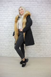 Парка с натуральным мехом