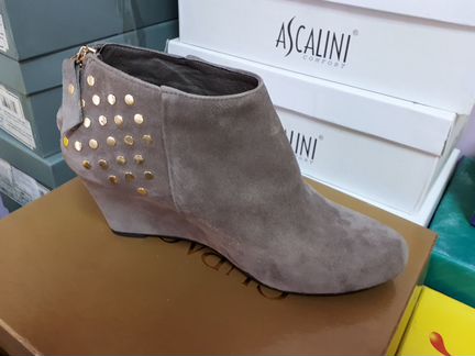 Ботинки осенние новые