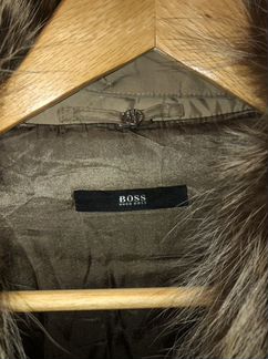 Пуховик с мехом из енота hugo boss