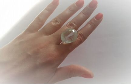 Большой природный аквамарин из Бразилии. 42,8 к