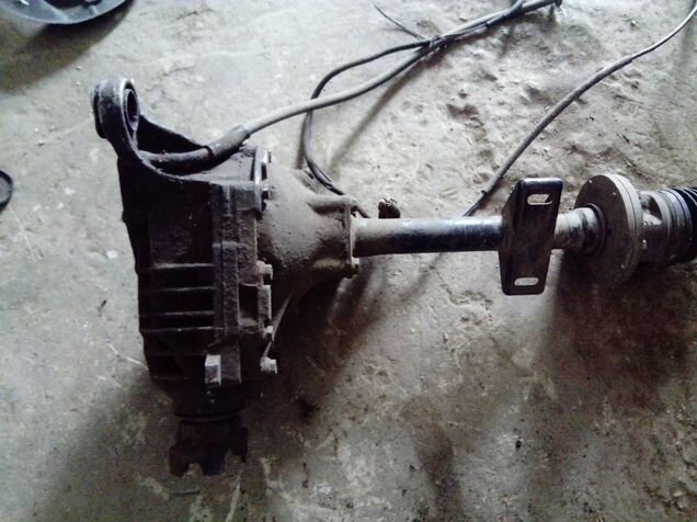 Передний мост эксплорер 2003. 3 на 2. Шевроле блейзер редуктор переднего моста. Шевроле блейзер редуктор переднего моста. Передний мост шевроле блазер.