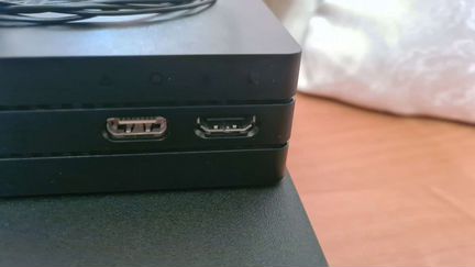 PS4 Slim 1Tb+PS VR+2 PS Move +2 DualShock 4+6 игр