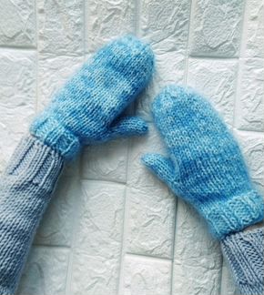 Очень теплые вязаные варежки
