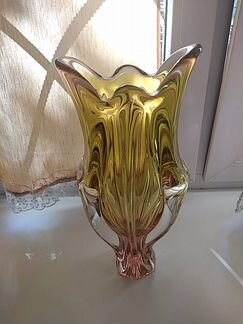 Ваза цветного стекла