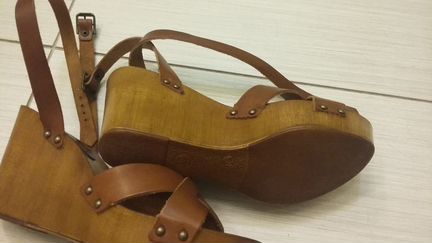 Bata босоножки (новые, кожа)