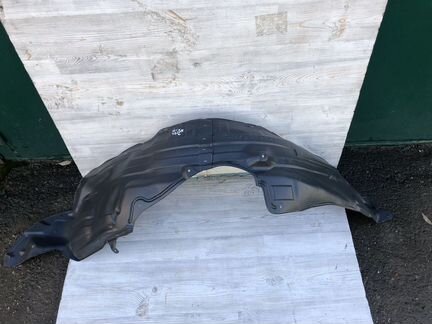 Подкрылок передний R, Mazda CX-7