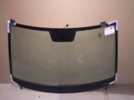 Лобовое стекло с обогревом Volkswagen Polo Sedan