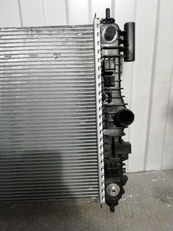 Радиатор охлаждения двигателя Opel Insignia 2.0