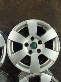 Диски бу оригинал R15 LU на Skoda