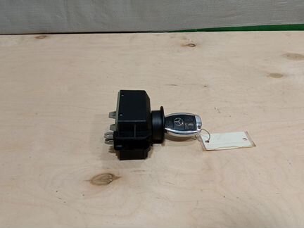 Замок зажигания с ключом на Mercedes Benz W212
