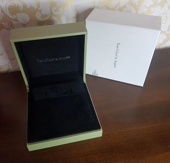 Коробка Van Cleef под длинные серьги оригинал