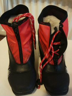 Лыжные ботинки детские