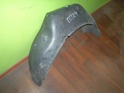 Подкрылок передний правый Пассат Б4 3A0809962