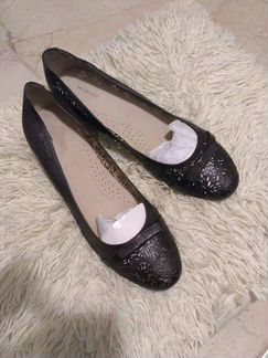 Туфли на танкетке