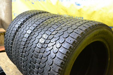 215 60 17 Yokohama Ice Guard F700 89YZ