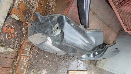 Крыло Мазда гф Mazda 626 GF 97 - 01г заднее правое