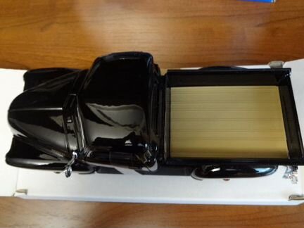 Модель от Маисто Шевроле 3100 пикап 1950 года