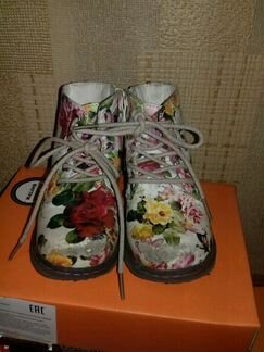 Ботинки для девочки 23р