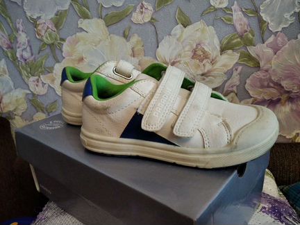 Кроссовки