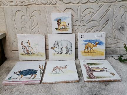 Плитки старинные 19 век детские Испания животные