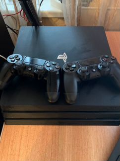 Продам PlayStaion 4 pro + 2 геймпада