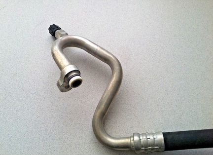 Трубка кондиционера Mercedes W203 A2712300556