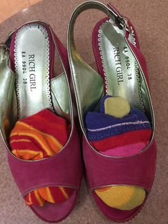 Босоножки розовые