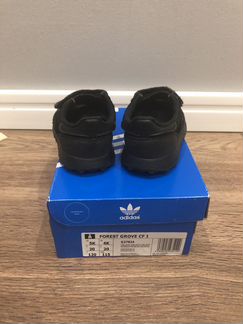 Кроссовки фирмы Adidas